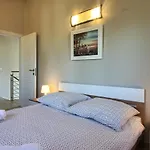 Complex Of 2 Iii With 2 Private Pools For Up To 16 Persons In Porec Near The Aquapark * Mugeba
