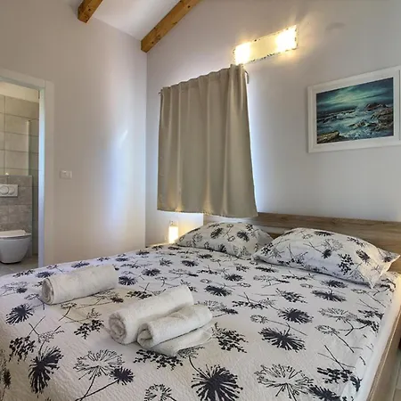 فيلة Complex Of 2 Iii With 2 Private Pools For Up To 16 Persons In Porec Near The Aquapark
