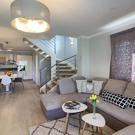 Complex Of 2 Iii With 2 Private Pools For Up To 16 Persons In Porec Near The Aquapark Villa Mugeba